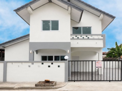 ขายราคาพิเศษ บ้านเดี่ยว 2 ชั้น 52.6 ตร.ว. ม.กิตติยารักษ์5 ขนาด 4 ห้องนอน 2 ห้องน้ำ บ้านหลังใหญ่ ทำเลต้นโครงการ พื้นที่กว้างมาก รีโนเวทใหม่ ฟังชั่นดีเยี่ยม พร้อมเฟอร์ เข้าอยู่ได้ทันที [บางกรวย-ไทรน้อย]